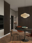 Wandpaneel in Holzoptik, Eiche Braun, montiert an zwei Wänden in Küche/Esszimmer