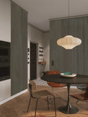 Wandpaneel in Holzoptik, Eiche Dunkelgrau, montiert an zwei Wänden in Küche/Esszimmer