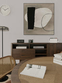 Wandpaneel in Lederoptik, Weiss, verwendet als Wandverkleidung in einem Esszimmer mit Regal & Tisch