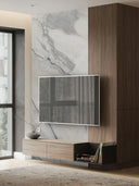 Wandpaneel in Marmoroptik, Portinari Grau, installiert hinter Fernseher