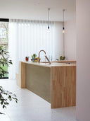 Wandpaneel in Steinoptik, Beton Beige, befestig als Kücheninsel-Verkleidung