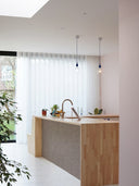 Wandpaneel in Stoffoptik, Boucle Braun, befestig als Kücheninsel-Verkleidung